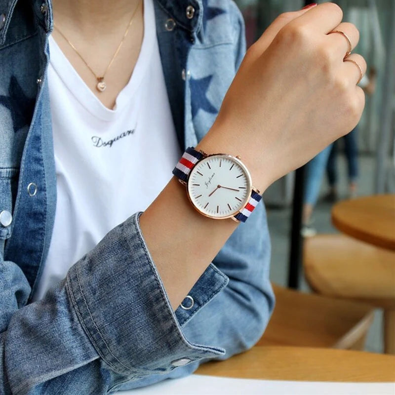 1PC Unboxing Watch Blind Box, Mysterious Wristwatch Gift Box, Random Surprise Watch Mystery Box for Christmas, Halloween