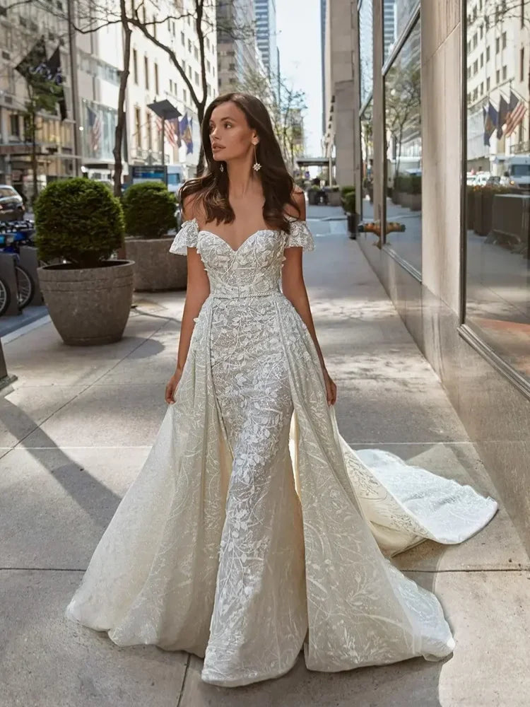Luxury Off Shoulder Sweetheart Mermaid Wedding Dress Detachable Robe Elegant Lace Decal Garden Bride Dress Customized