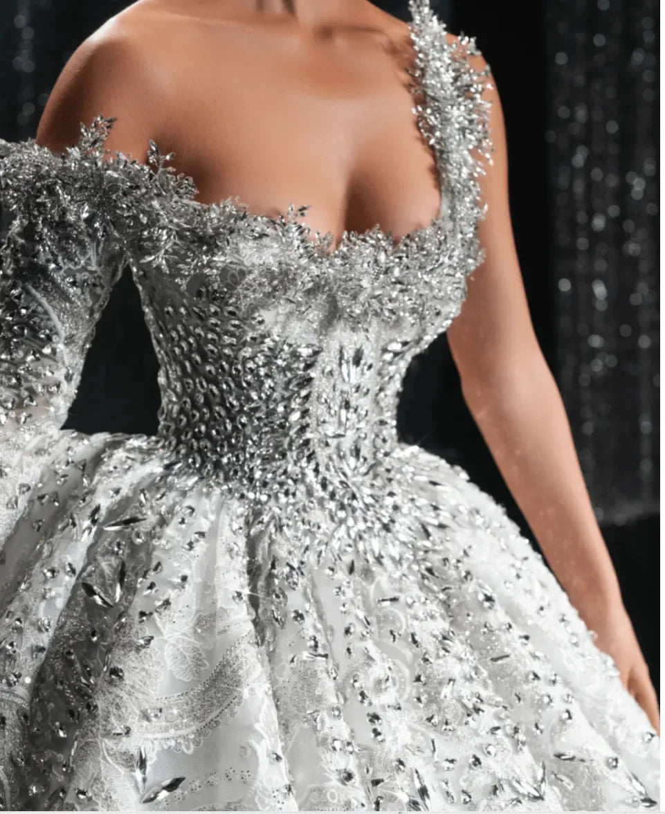 Luxury Heavy Industry Lace 3D Water Diamond Women's Wedding Dress Sexy One Shoulder Bridal Dress Robe De Mariage Customized