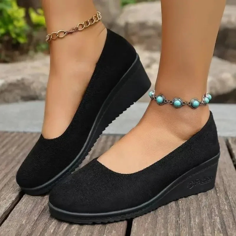 Women's Comfortable Round Toe Slip-On Shoes Soft Bottom Wedge Heel Velvet Upper Spring Autumn New Style Casual Shoes