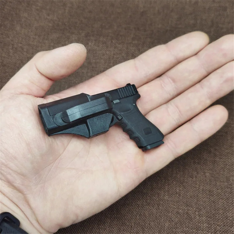 1:3 Metal Gun Keychain holster Quick Pull Plastic protective case
