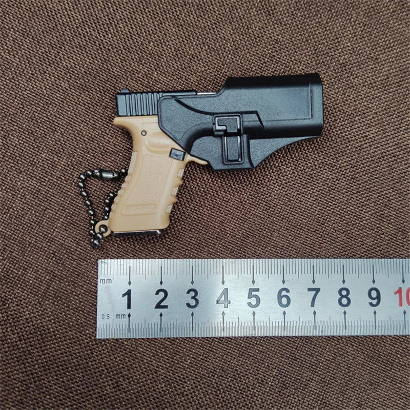 1:3 Metal Gun Keychain holster Quick Pull Plastic protective case