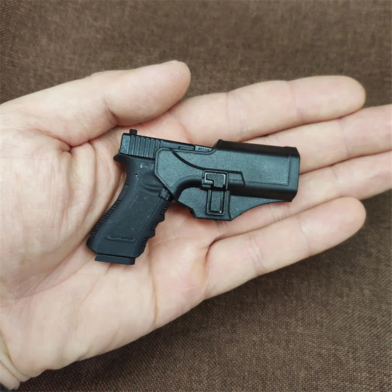 1:3 Metal Gun Keychain holster Quick Pull Plastic protective case