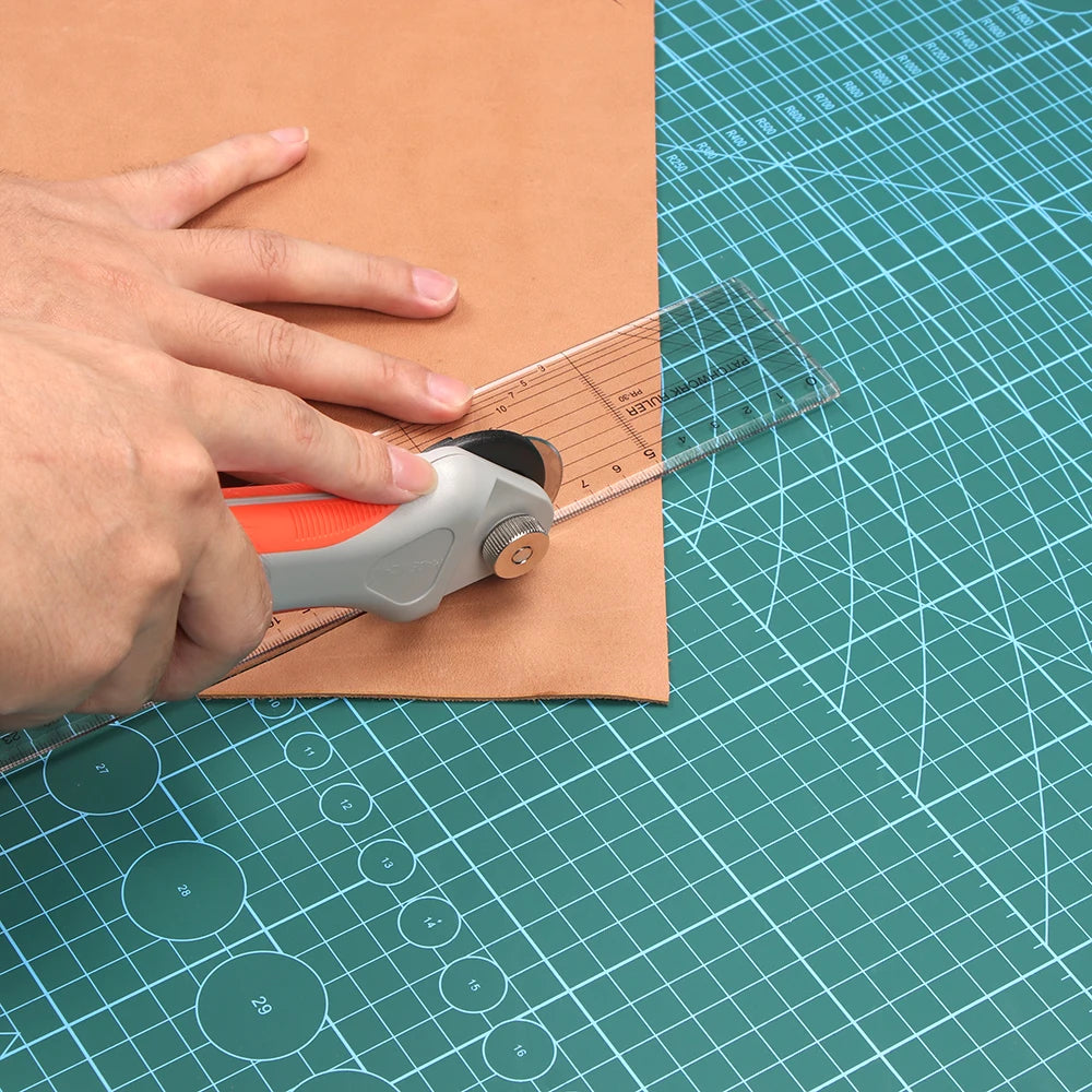 QJHA1 Double-Sided Self-Healing PVC Cutting Mat for DIY LeatherCraft Board, Large Desktop Protective Mat 90x60cm Fathers Day Gif